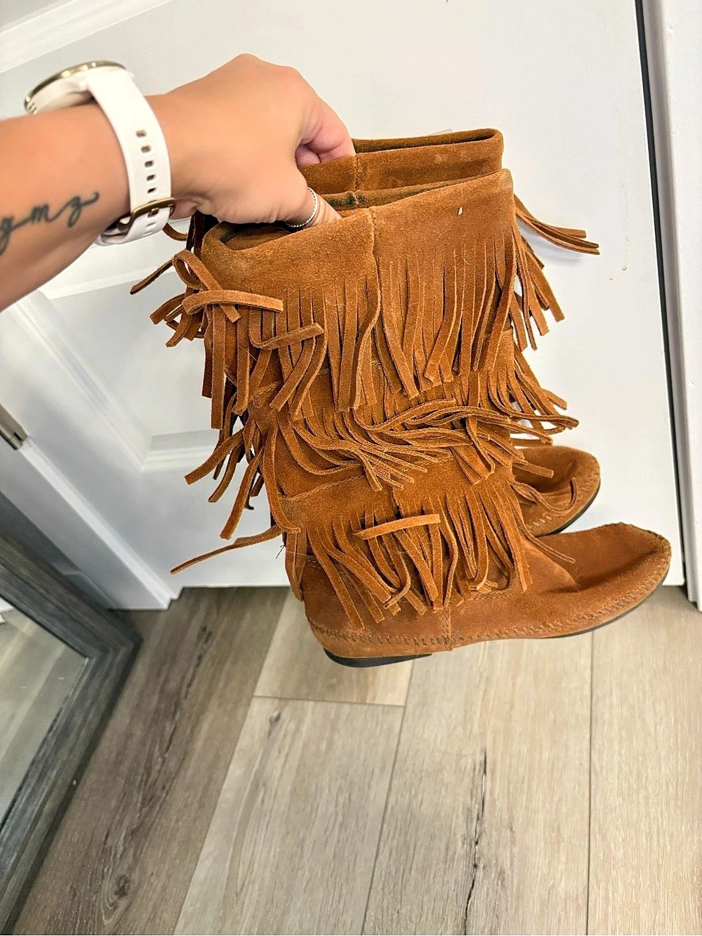 Minnetonka Kilty Hardsole Boot Fringe Leather Boots US 8 Brown